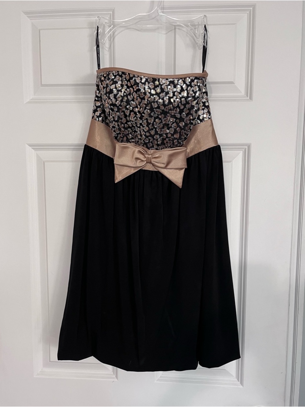 Jessica McClintock dress, hits above knee, sequin top, sz 5